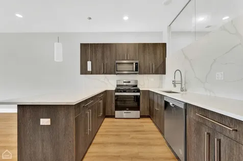2924 West Medill Avenue Chicago IL 60647