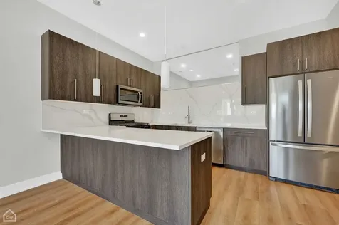 2924 West Medill Avenue Chicago IL 60647