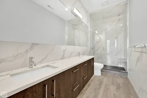 2924 West Medill Avenue Chicago IL 60647