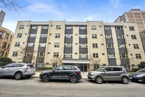 3161 North Cambridge Avenue Chicago IL 60657