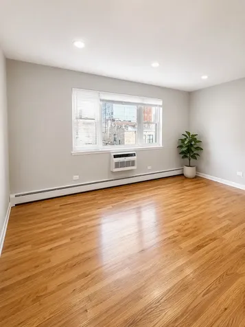 3161 North Cambridge Avenue Chicago IL 60657