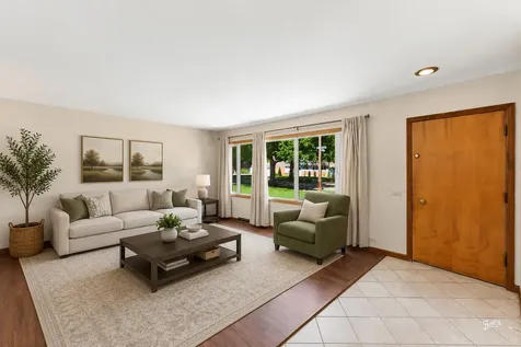 520 South Bennett Avenue Palatine IL 60067