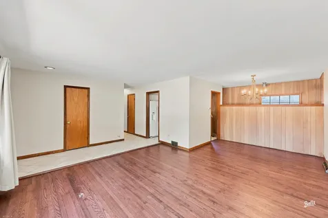 520 South Bennett Avenue Palatine IL 60067