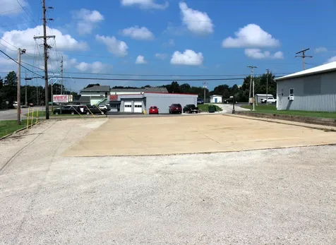 811 East State Highway 54 Clinton IL 61727
