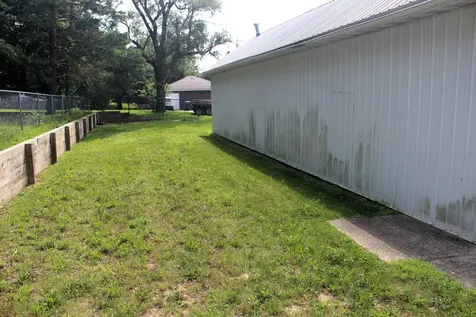 811 East State Highway 54 Clinton IL 61727
