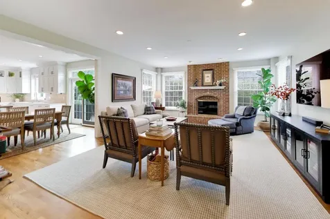 1027 East Marion Street Arlington Heights IL 60004