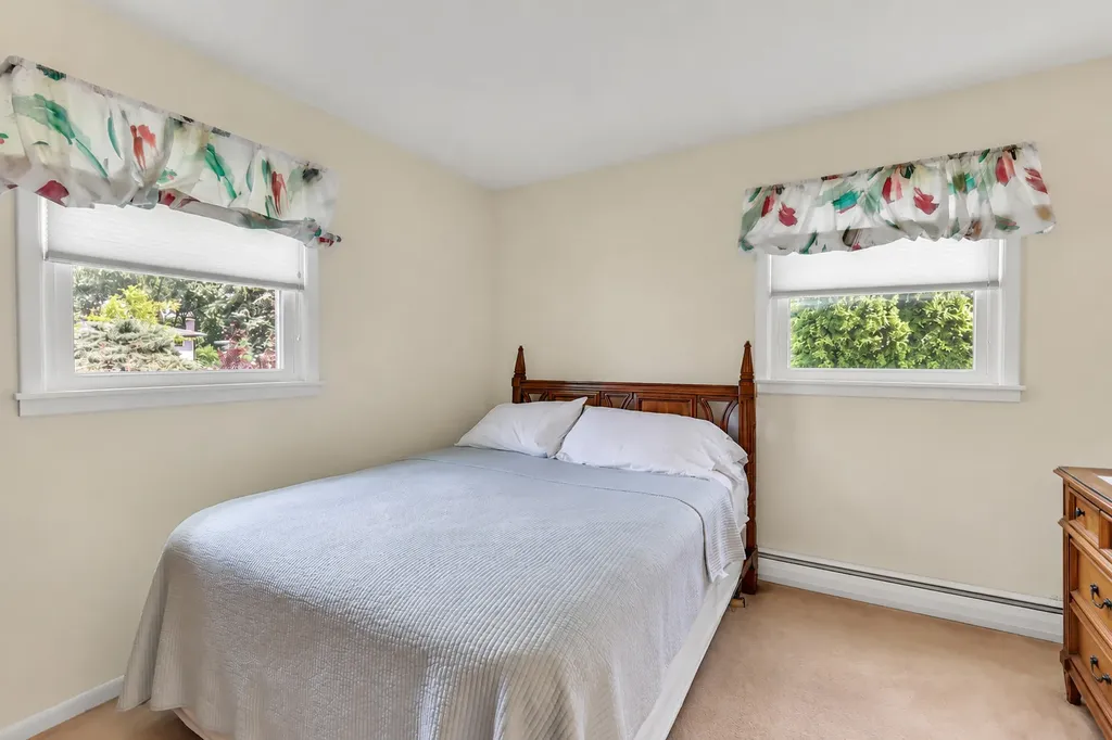 443 Glendale Road Roselle IL 60172