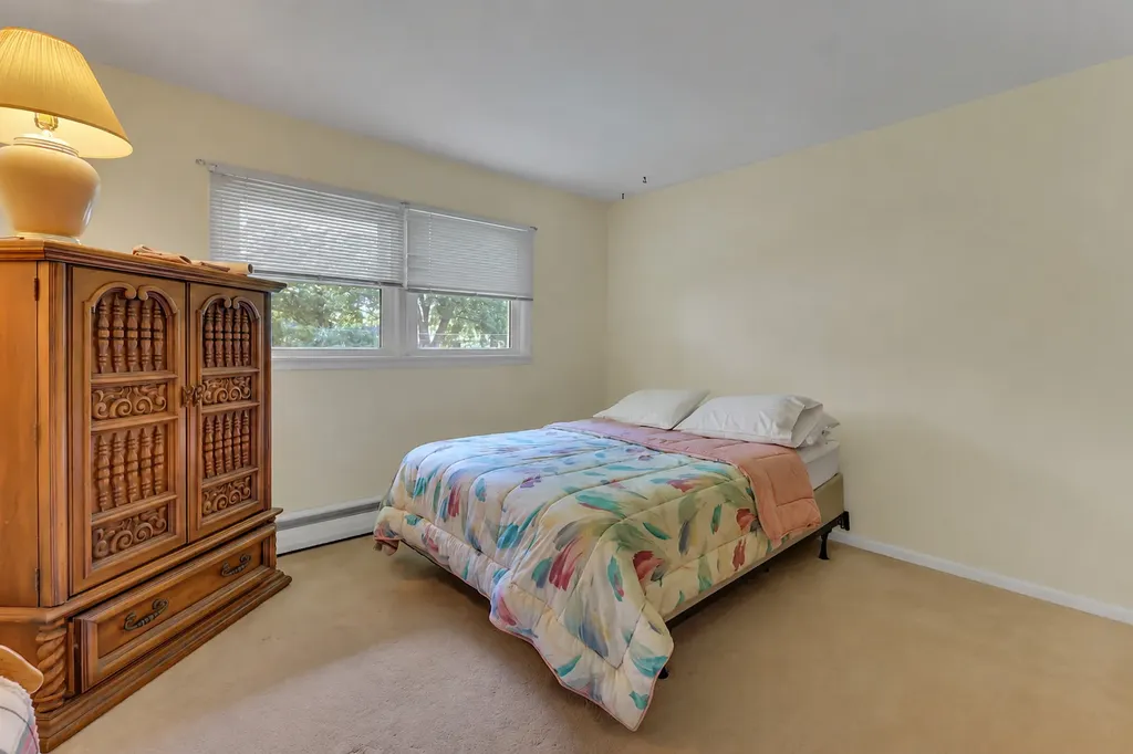 443 Glendale Road Roselle IL 60172