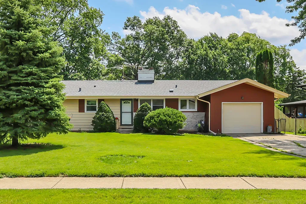 443 Glendale Road Roselle IL 60172