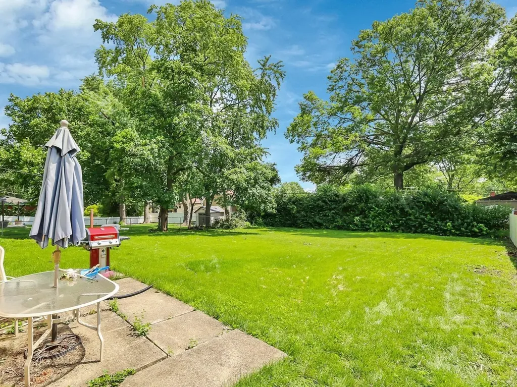 443 Glendale Road Roselle IL 60172