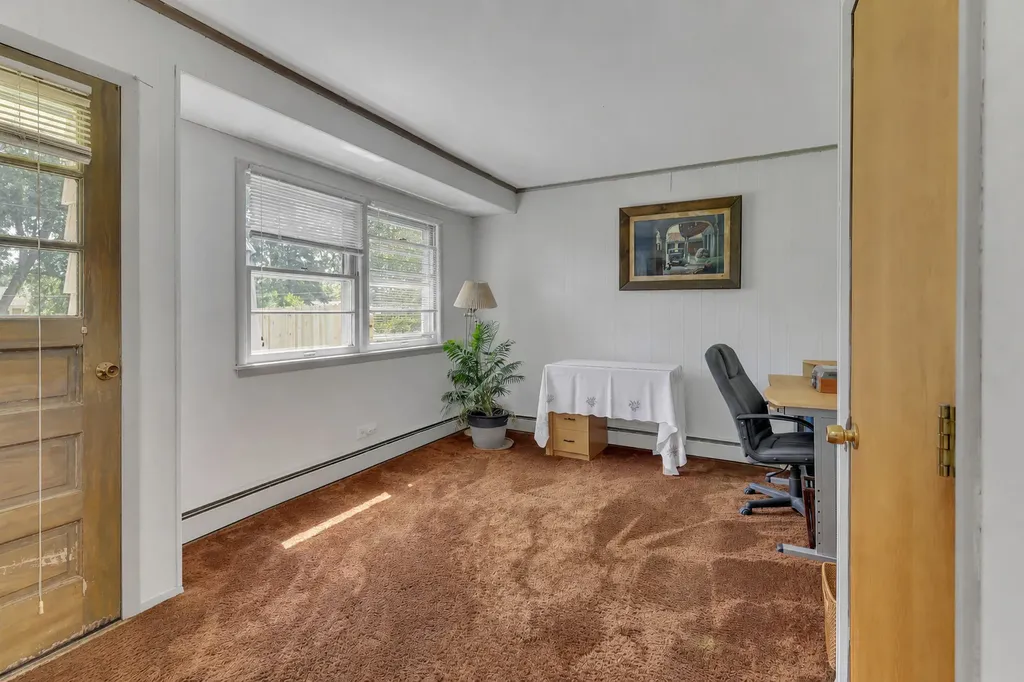 443 Glendale Road Roselle IL 60172
