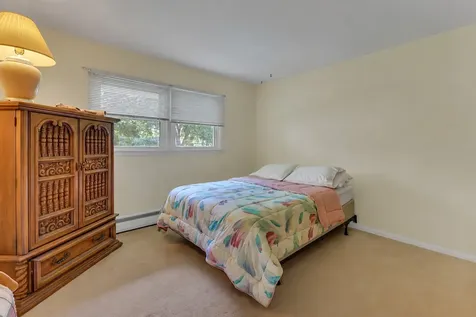 443 Glendale Road Roselle IL 60172