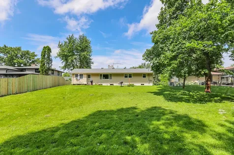 443 Glendale Road Roselle IL 60172