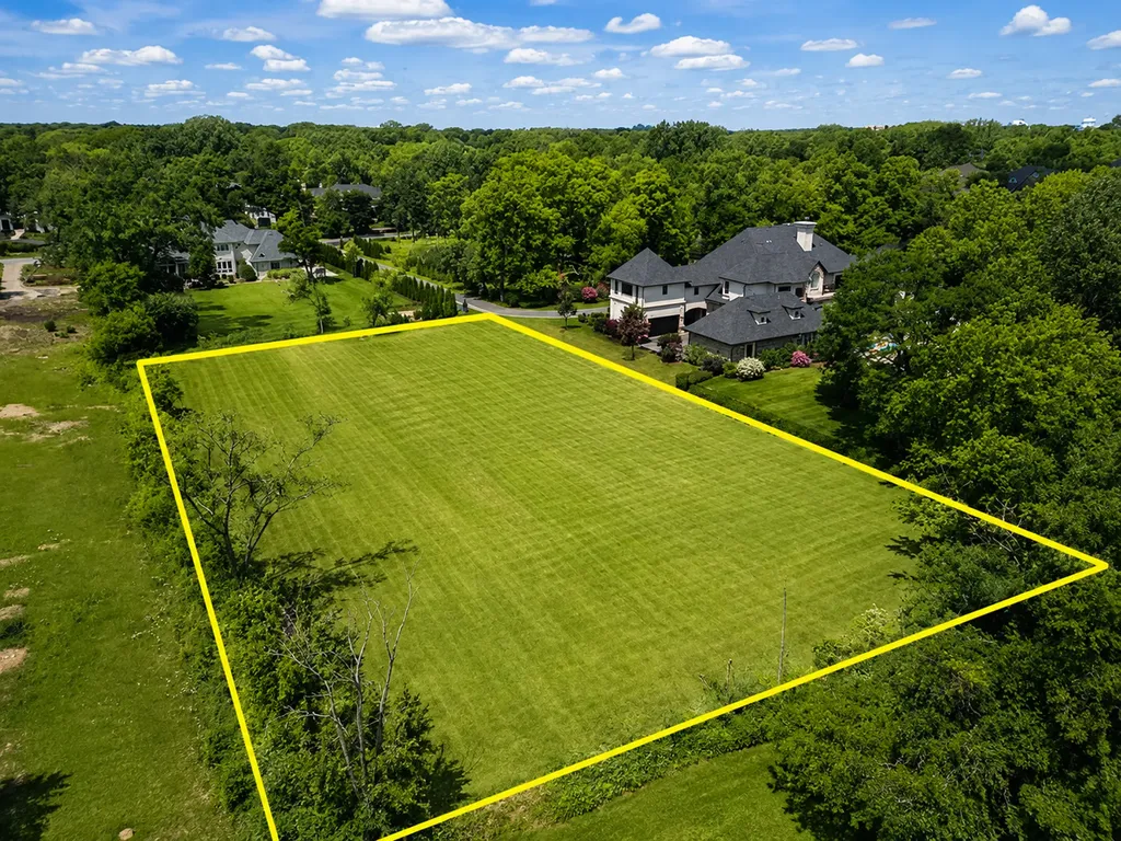 5s541 South Radcliff Road Naperville IL 60563