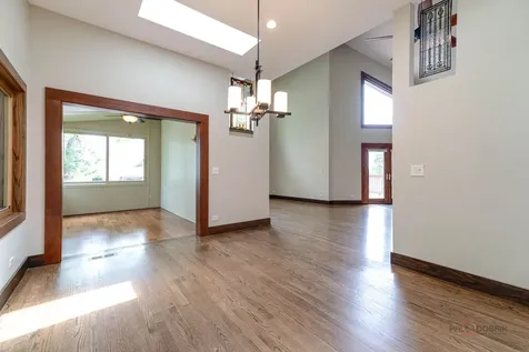 26781 North Circle Drive Mundelein IL 60060