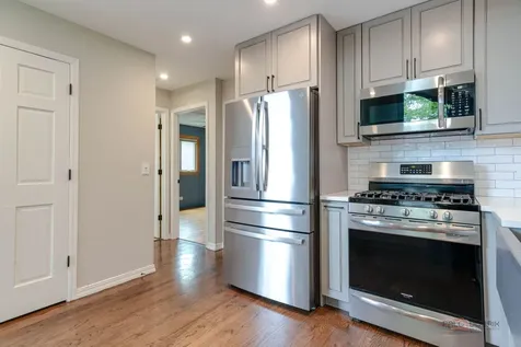 26781 North Circle Drive Mundelein IL 60060