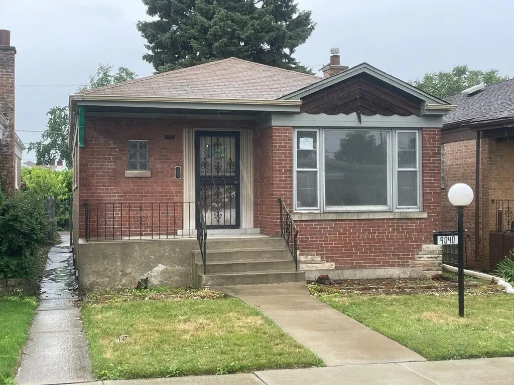 9040 South Oglesby Avenue Chicago IL 60617