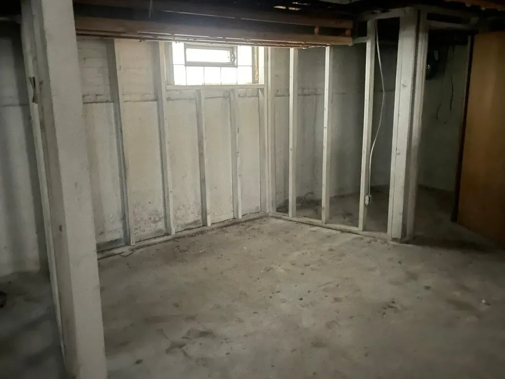 9040 South Oglesby Avenue Chicago IL 60617