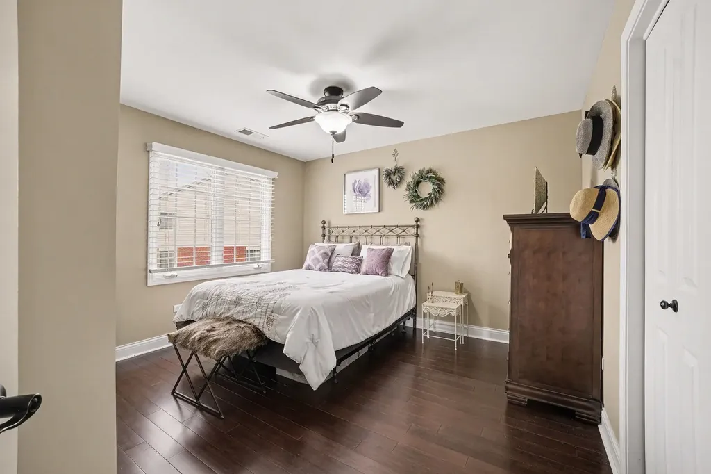10621 Dani Lane Orland Park IL 60462