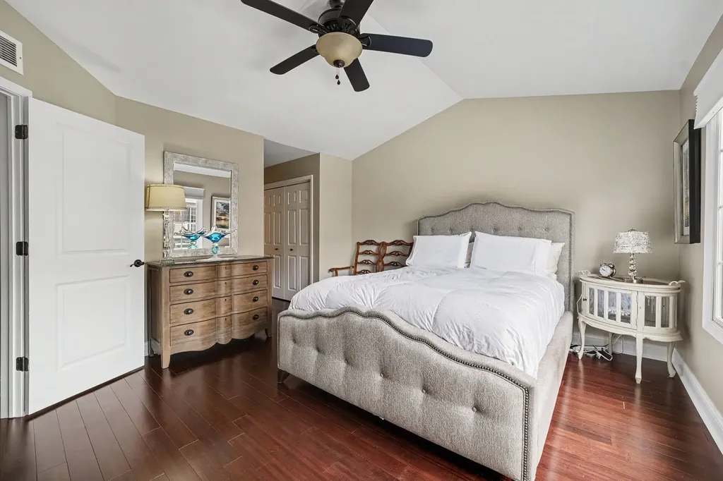 10621 Dani Lane Orland Park IL 60462
