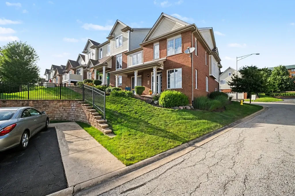 10621 Dani Lane Orland Park IL 60462