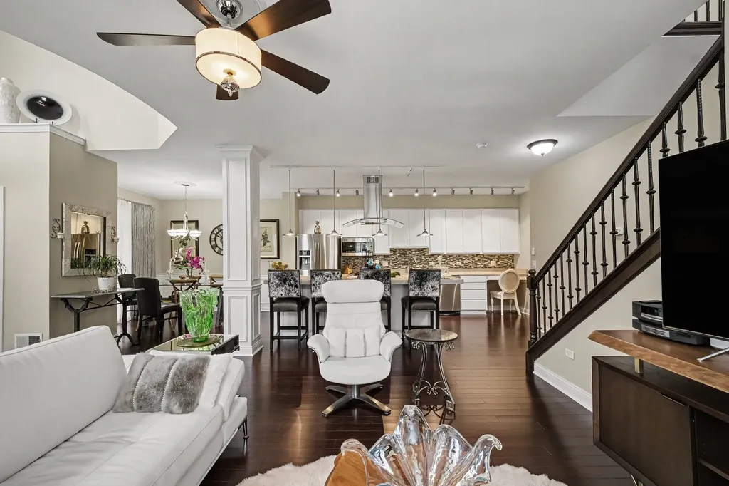 10621 Dani Lane Orland Park IL 60462