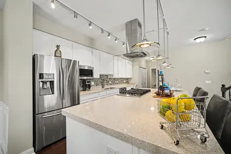 10621 Dani Lane Orland Park IL 60462
