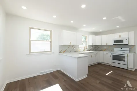 5854 West 81st Place Burbank IL 60459