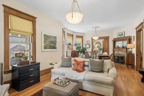 425 Clinton Avenue Oak Park IL 60302