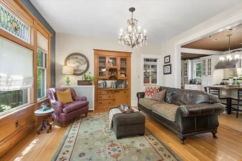 425 Clinton Avenue Oak Park IL 60302