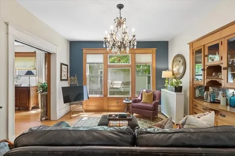 425 Clinton Avenue Oak Park IL 60302