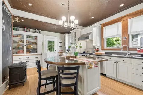 425 Clinton Avenue Oak Park IL 60302