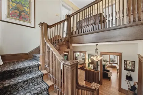 425 Clinton Avenue Oak Park IL 60302