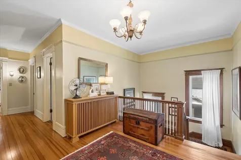 425 Clinton Avenue Oak Park IL 60302
