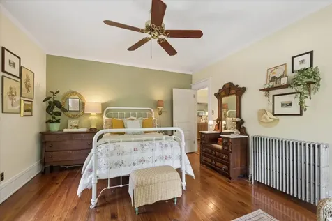 425 Clinton Avenue Oak Park IL 60302