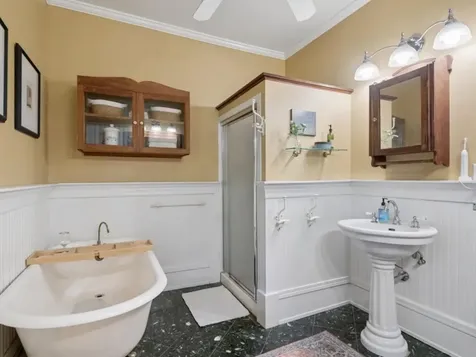425 Clinton Avenue Oak Park IL 60302