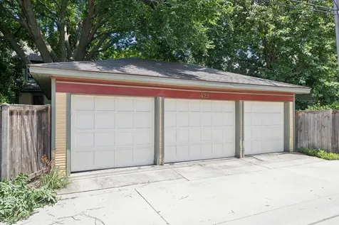 425 Clinton Avenue Oak Park IL 60302