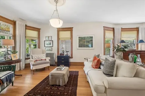 425 Clinton Avenue Oak Park IL 60302