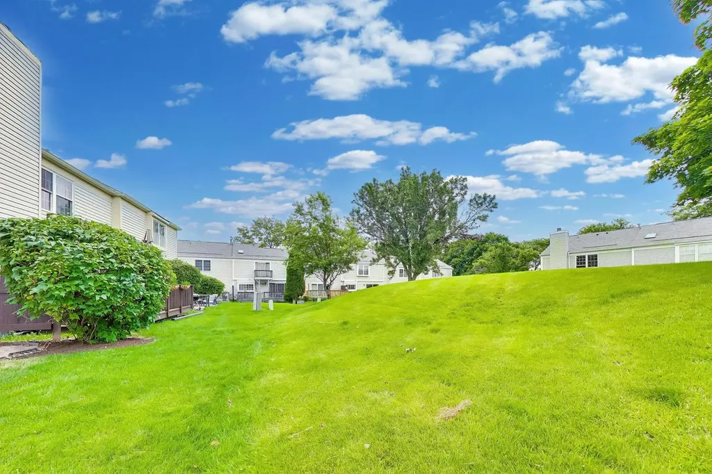 109 Peach Tree Lane Westmont IL 60559
