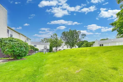 109 Peach Tree Lane Westmont IL 60559