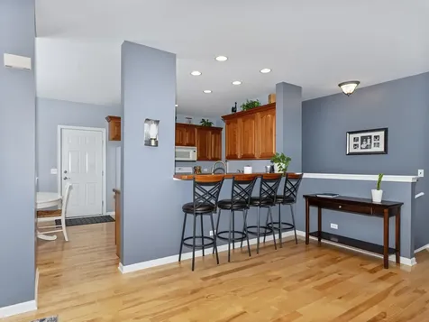 271 Ridge Road North Aurora IL 60542