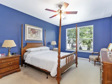 271 Ridge Road North Aurora IL 60542
