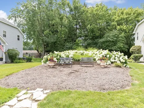 271 Ridge Road North Aurora IL 60542