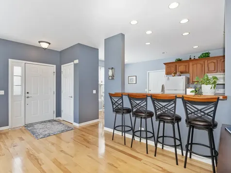 271 Ridge Road North Aurora IL 60542