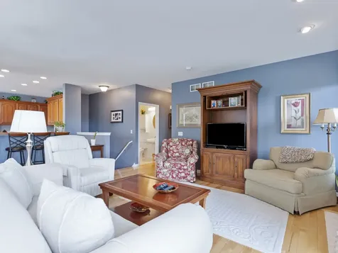 271 Ridge Road North Aurora IL 60542