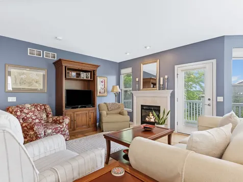 271 Ridge Road North Aurora IL 60542