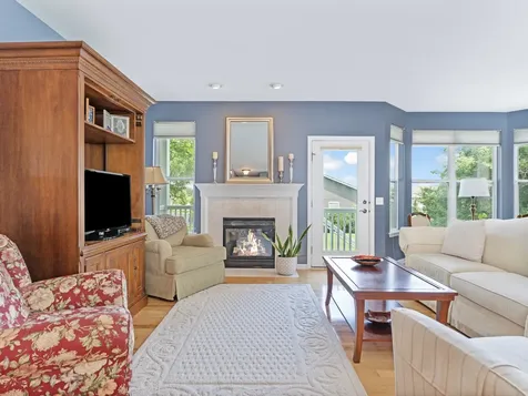 271 Ridge Road North Aurora IL 60542