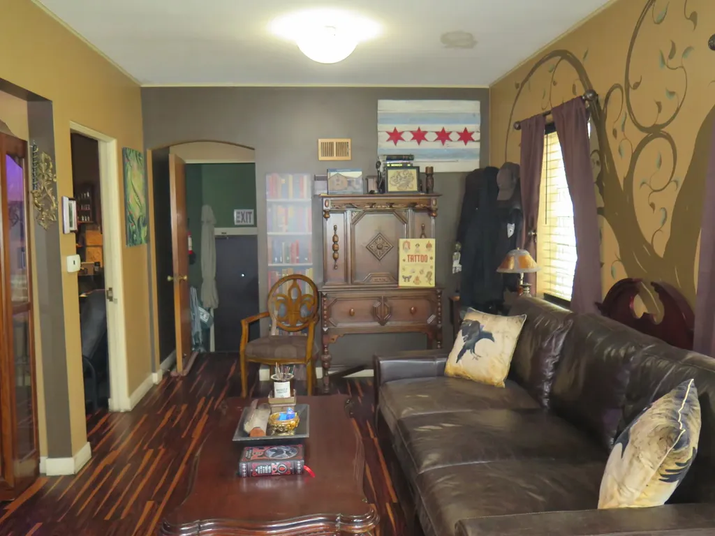 6027 West Addison Street Chicago IL 60634