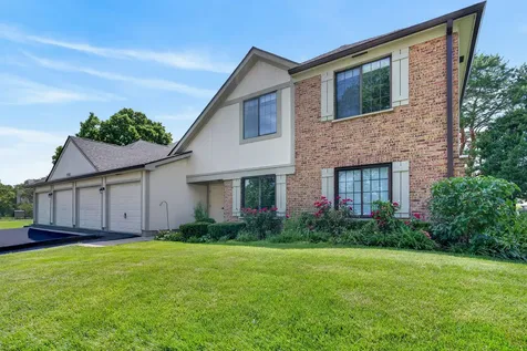 1936 North Hidden Creek Circle Palatine IL 60074