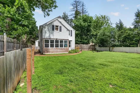 724 Reynolds Street Rockford IL 61103